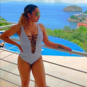 Black and white low cut swimsuit